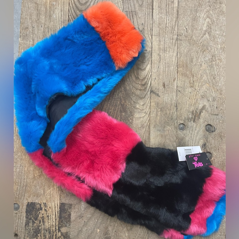 NWT BETSEY JOHNSON TROLLS Faux Fur SCARF